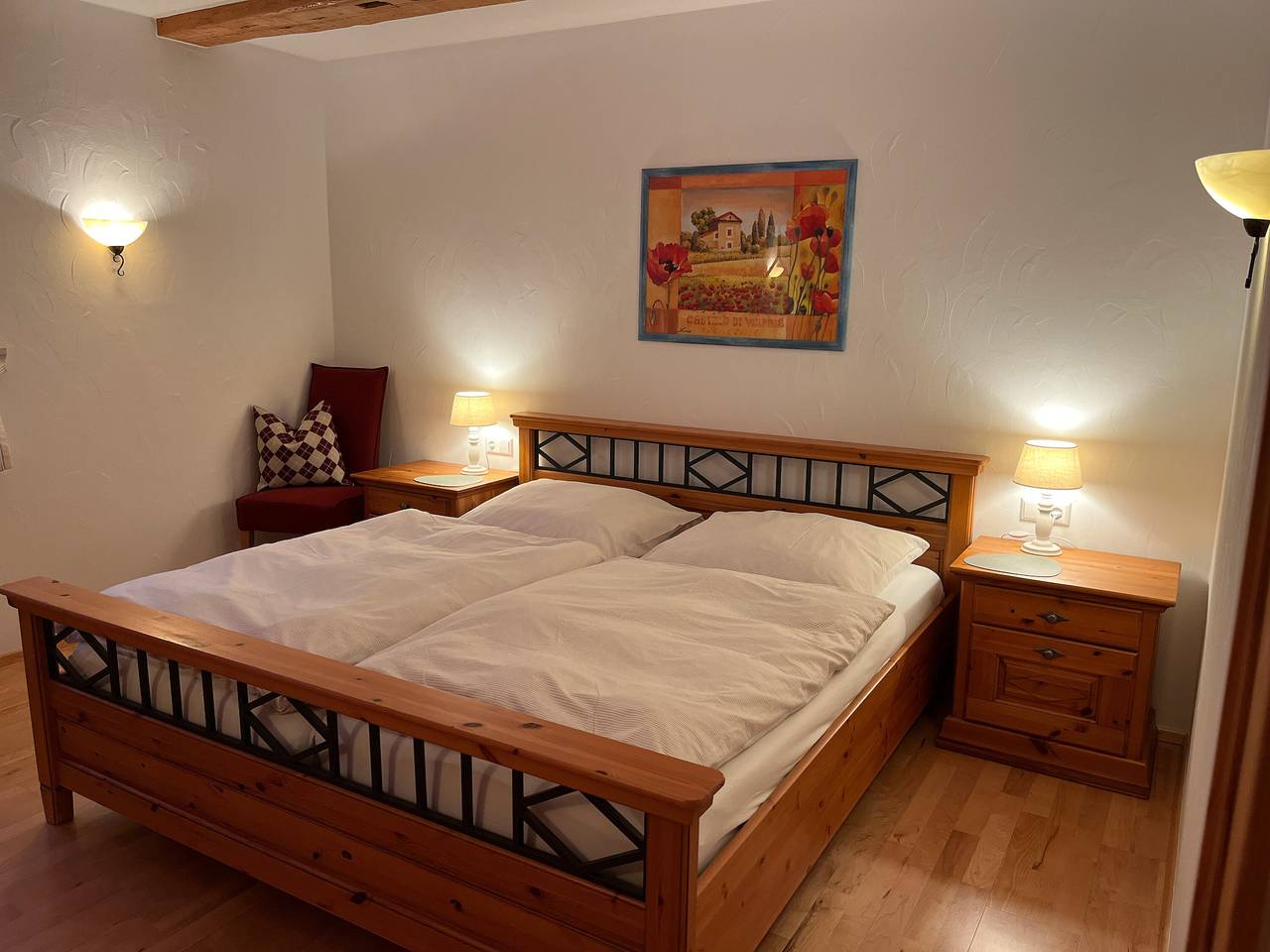 Ganze Wohnung, Ferienwohnung Lindenhof" mit Bergblick, Gemeinschaftsgarten und Wlan in Suedlicher Schwarzwald, Lenzkirch