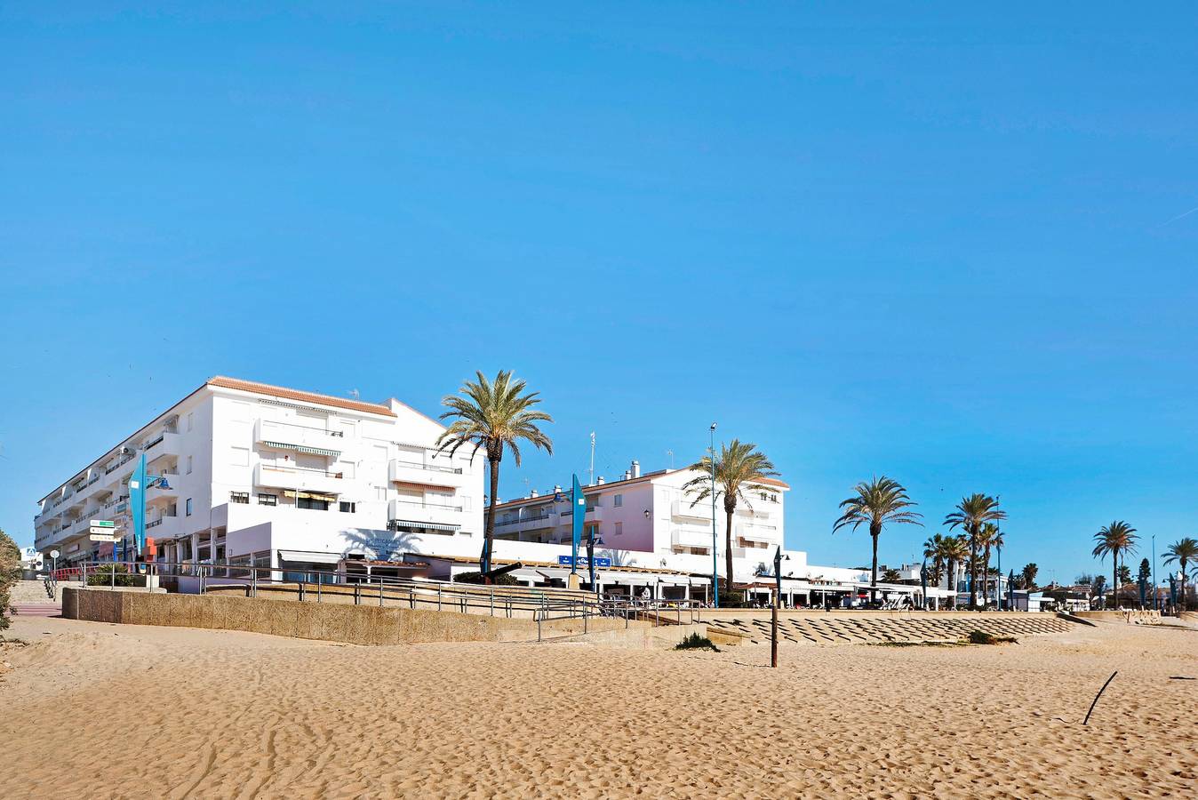 Apartamento entero, Apartamento vacacional "Almar" cerca de la playa con Wi-Fi in La Barrosa, Chiclana de la Frontera