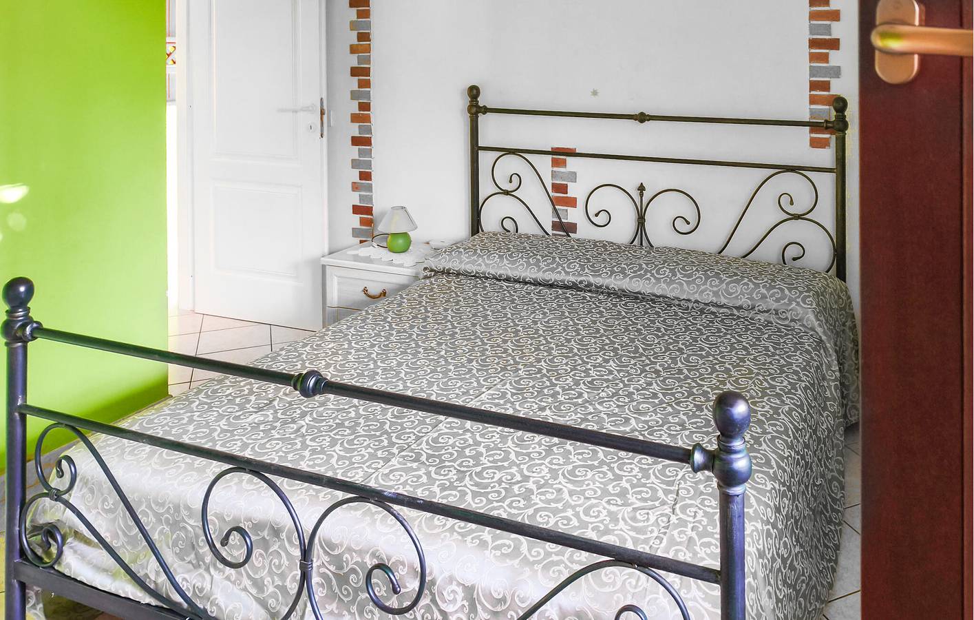 Appartamento intero, Appartamento vacanze per 4 persone con giardino in San Costanzo, Valle del Metauro