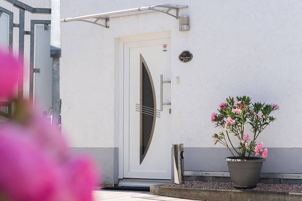 Ganze Wohnung, Ferienwohnung Just - Appartement/Fewo, Dusche oder Bad, Wc, 1 Schlafrau in Schönenberg-Kübelberg, Saar-Nahe-Bergland