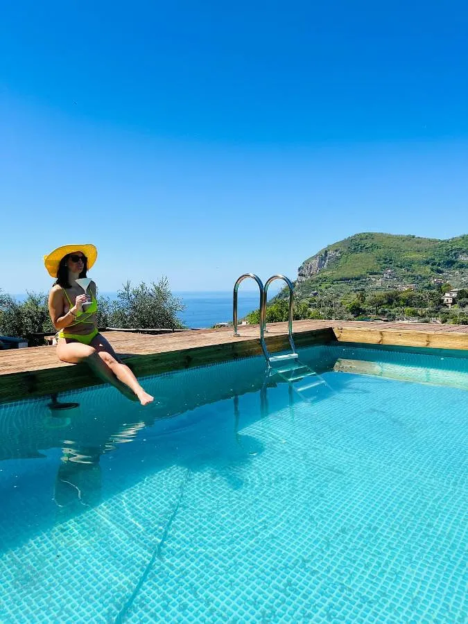 Casa de vacaciones para 6 personas, con jardín y piscina además de vistas y sauna - 1