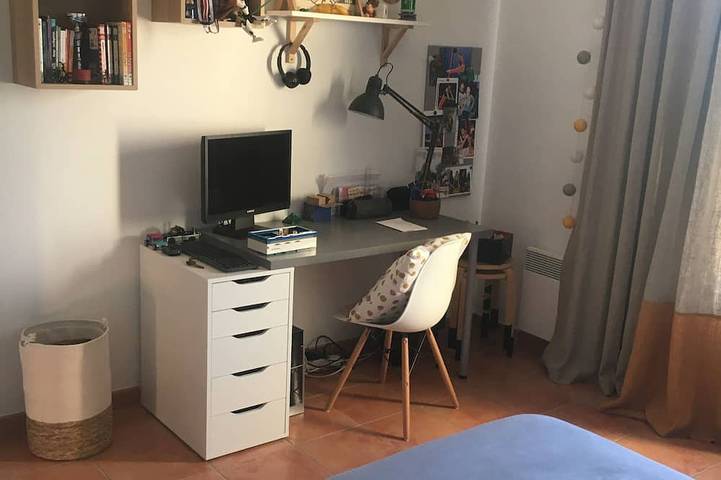 Location de vacances pour 6 personnes, avec piscine ainsi que jardin et terrasse à Lambesc - 4