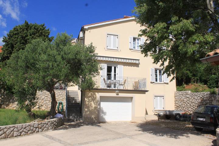 Ganze Wohnung, 1-Zimmer-Ferienwohnung mit Terrasse Nerezine, Losinj A-2518-c in Nerezine, Lošinj (Kvarner Bucht)