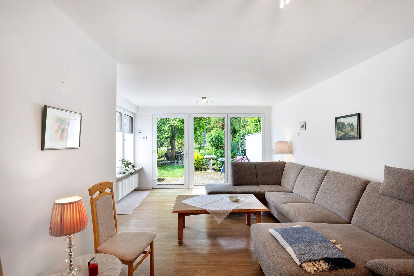 Ganze Wohnung, Ferienwohnung 'Mit Garten' mit gemeinsamer Terrasse und privatem Garten in Andernach, Osteifel