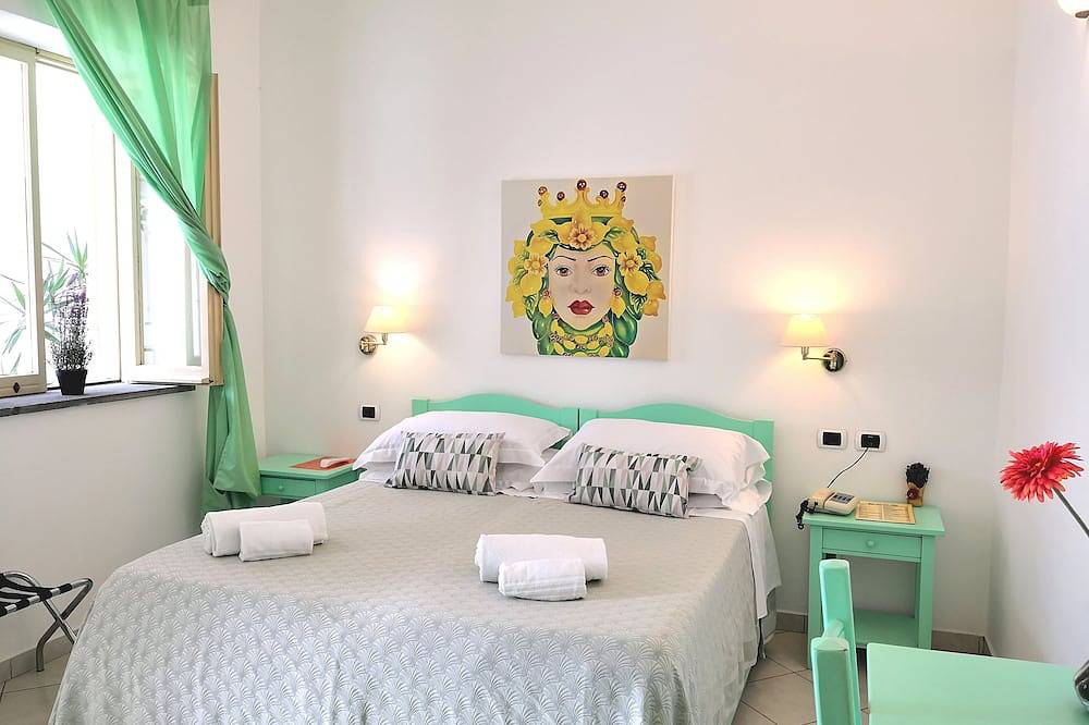 Habitación Doble Estándar - Hotel Ossidiana in Estrómboli