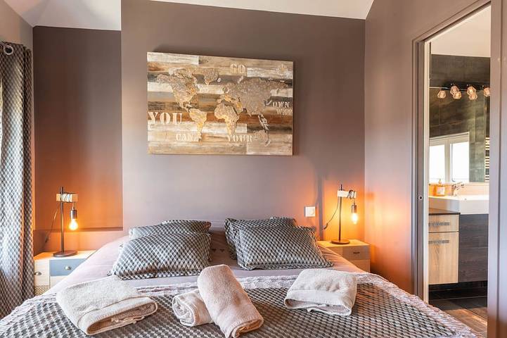 Apartamento entero, The Bucailleries en el segundo piso 2 habitaciones 2 baños in Honfleur, Region de Lisieux