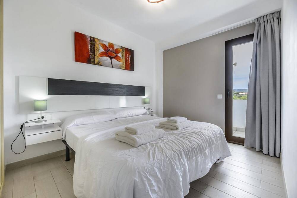 Entire apartment, Esmeralda apartment in Ibiza!!! 201 in Ses Figueretes, Ibiza (Municipality)