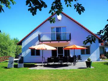 Ferienhaus mit Meerblick für 11 Personen, mit Garten und Ausblick sowie Seeblick und Balkon, kinderfreundlich auf Insel Poel