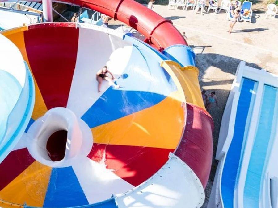 Camping la Vallée - Mobilhome 4 personnes - Comfort | 2 Ch. | 4 Pers. | Terrasse simple in Saint-Sauveur-de-la-Mer, Région de Lisieux