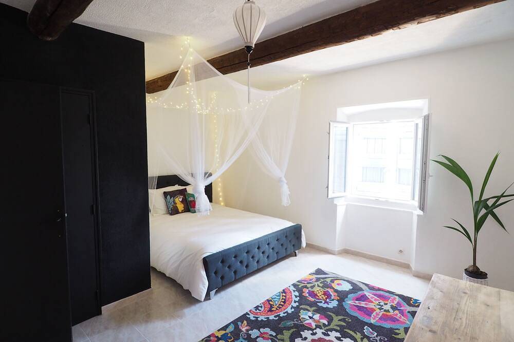 La Ritournelle en Provence, 19 pers. 4* in Pernes-les-Fontaines, Vaucluse