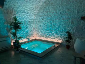 Chambre d’hôte pour 2 personnes, avec jacuzzi et piscine à Ostuni