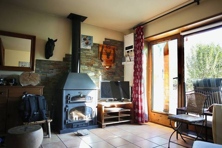 Chalet für 10 Personen, mit Terrasse und Garten - 1
