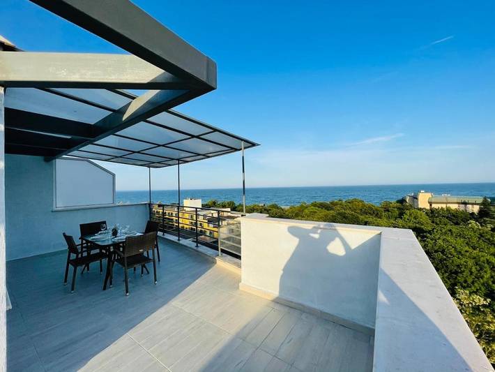 Apartament wakacyjny dla 4 osób, z Balkon i Taras oraz Ogród i Widok w Warna
