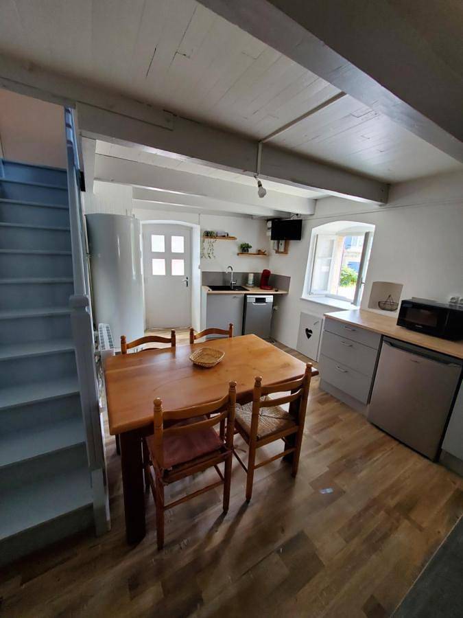 Maison campagne près de la rivière in Cerzat, Haute-Loire