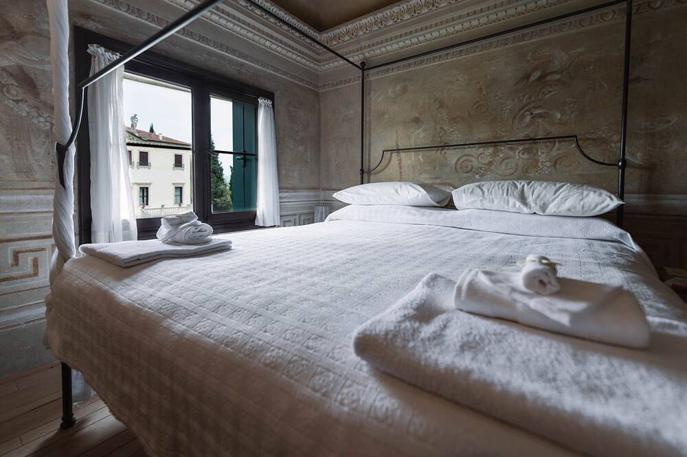 Ganze Wohnung, Herrliche Wohnung im Gästehaus der Villa Valmarana mit Fresken von Tiepolo in Vicenza, Vicenza Provinz