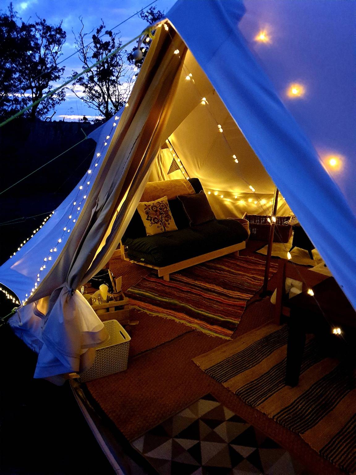 6m xl Bell Tent, near Whitby, with log burner in Parc national des North York Moors