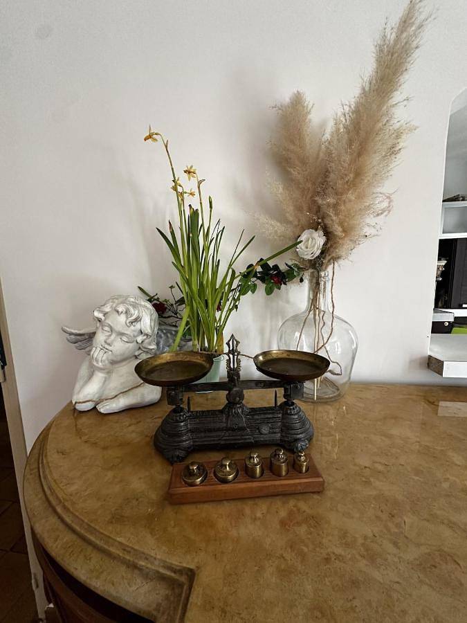 Appartement entier, One-Bedroom Apartment in La Tour-d'Aigues, Parc naturel régional du Luberon