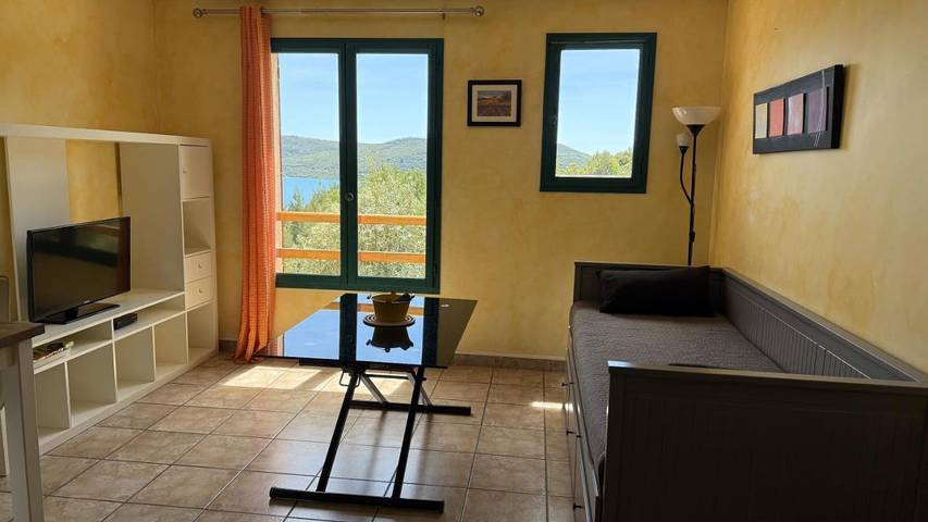 Gîte pour 2 personnes, avec vue sur le lac et vue à Sainte-Croix-du-Verdon - 2