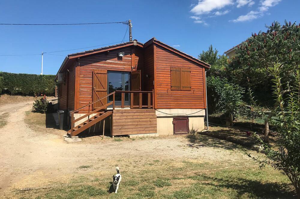 Petit coin de paradis au bord de l'eau in Sainte-Livrade-sur-Lot, Région de Villeneuve-sur-Lot