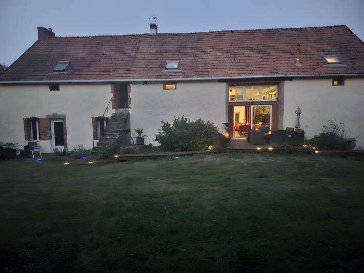Chambre d’hôtes « Chambre des Délices » avec terrasse privée, Wi-Fi et climatisation in Ars-les-Favets, Puy-de-Dôme