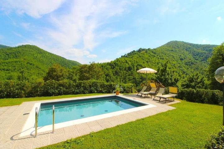 Agriturismo per 4 persone, con giardino in Castiglion Fiorentino