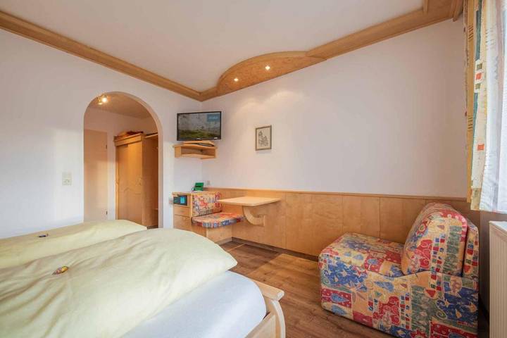 BnB für 8 Personen, mit Garten und Ausblick im Stubaital - 4