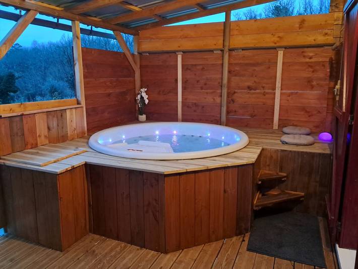 Chalet pour 4 personnes, avec jacuzzi et terrasse en Dordogne - 3