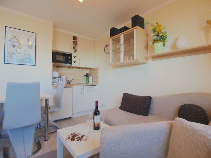 Ferienwohnung für 2 Personen, mit Ausblick in Warnemünde - 2