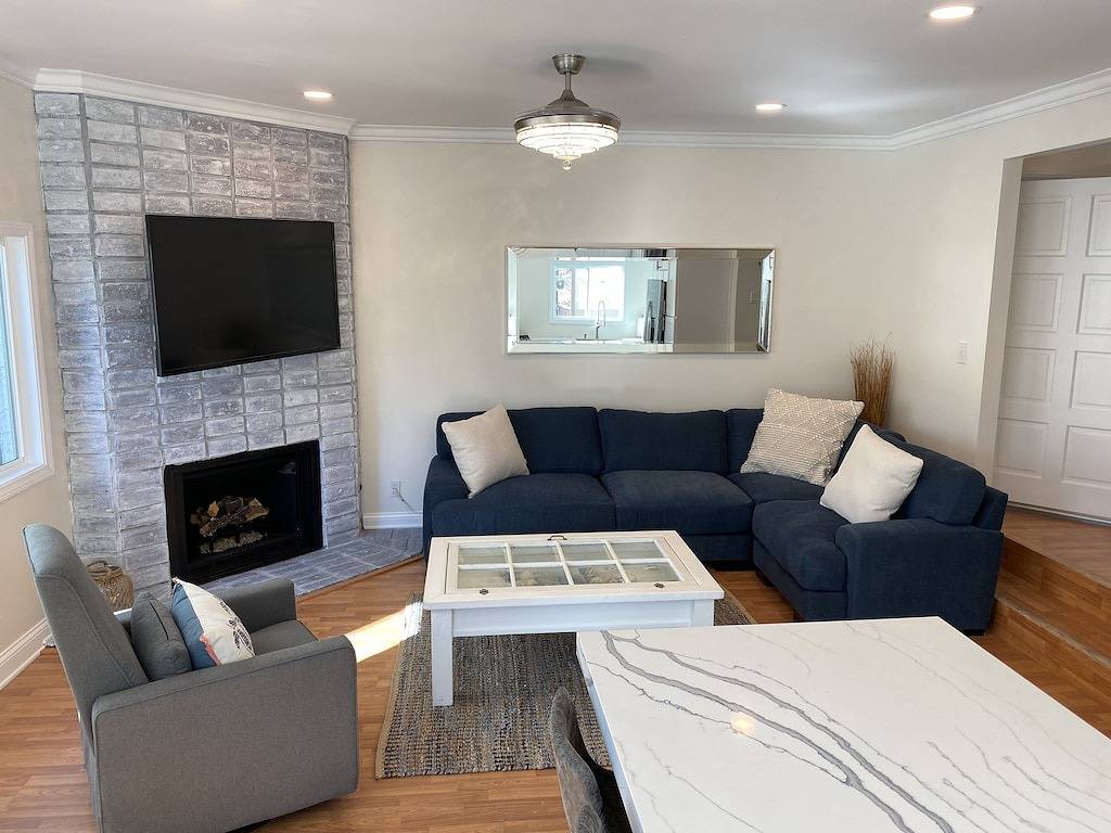 Hermosa Coastal Home in Hermosa Beach, Los Angeles County