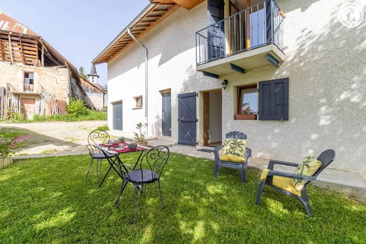 Gîte pour 3 personnes, avec Balcon et Jardin dans Curienne