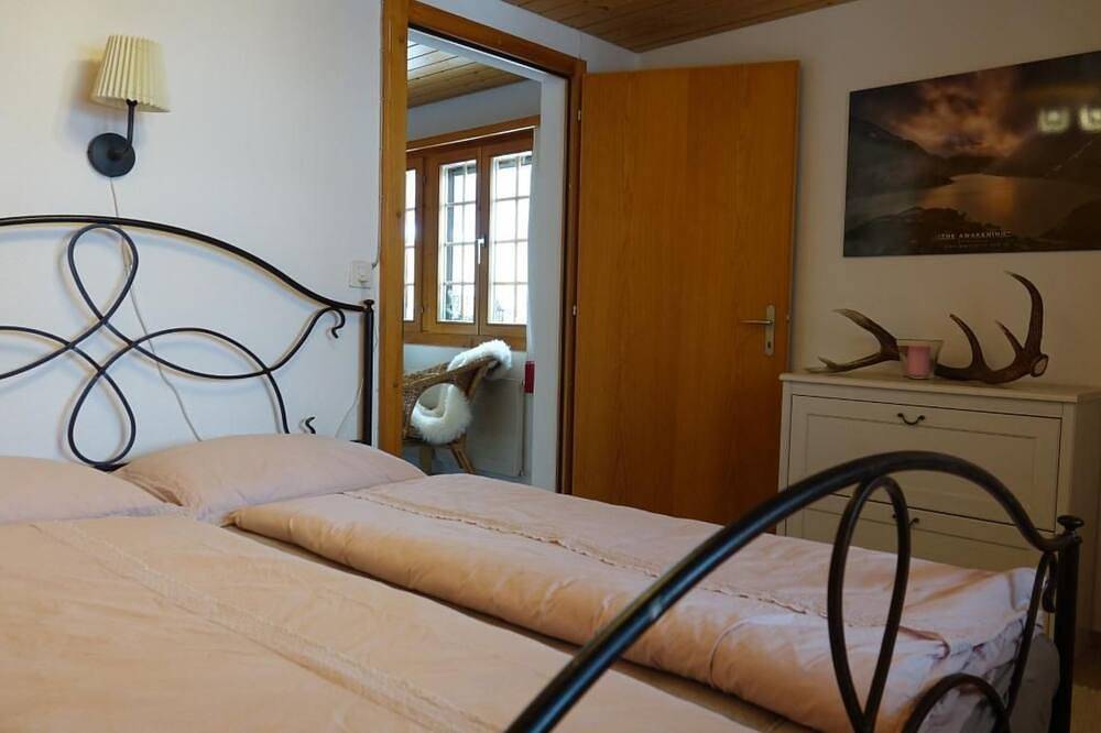 Ganze Wohnung, Haus Brog in Schattenhalb, Berner Oberland