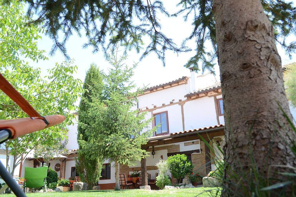 Landhaus La Pequena A und B von 15 Plätzen in Villaherreros, Palencia Provinz