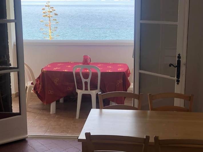 Appartement de vacances pour 4 personnes, avec piscine ainsi que balcon et jardin