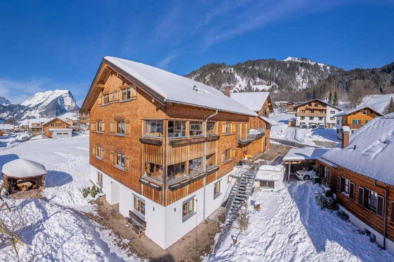 Double Room with Private Bathroom in Diedamskopf, Schoppernau