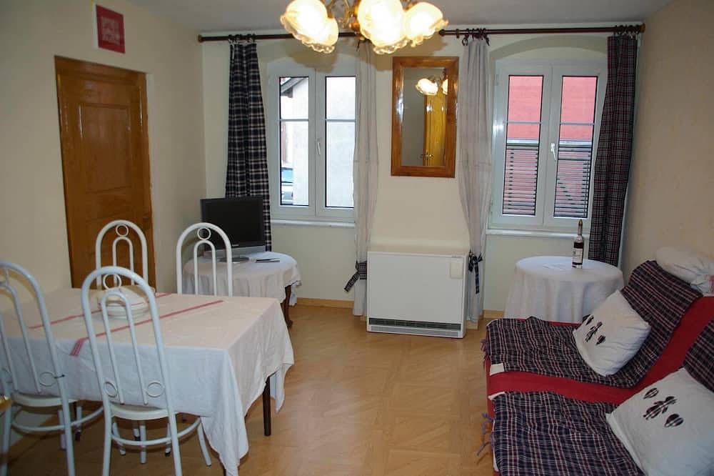 Entire apartment, Apartment in the battlements of La Petite-Pierre Castle in La Petite-Pierre, Saverne region