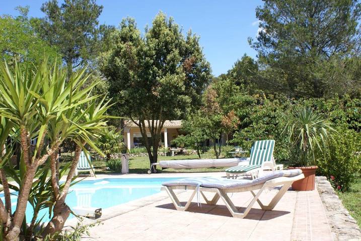 Maison de campagne pour 2 personnes, avec terrasse ainsi que piscine et jardin à Ventenac-Cabardès - 3