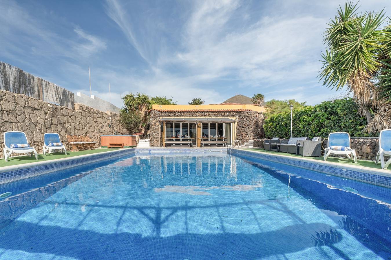 Villa Finca Toledo que aceita animais de estimação com piscina, terraço, jardim, A/C e Wi-Fi in Granadilla de Abona, Tenerife (Sul)