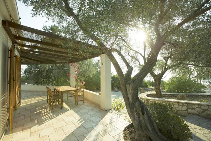 Appart’hôtel pour 5 personnes, avec vue et jardin, animaux acceptés
