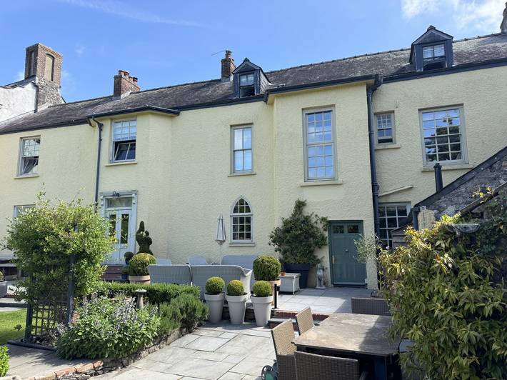 Cottage for 10 people, with garden in Laugharne