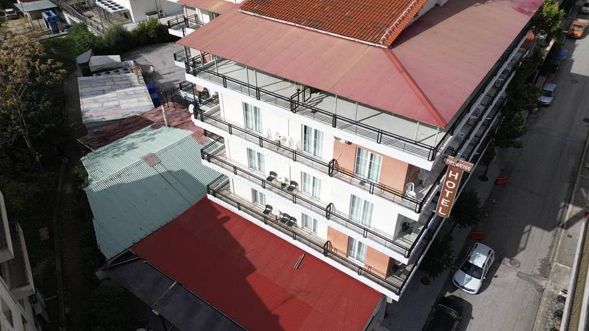 Hôtel pour 2 personnes, avec piscine ainsi que vue et terrasse dans Kalambáka - 4