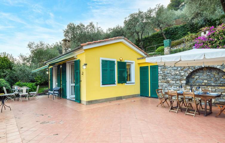 Ferienhaus für 8 Personen, mit Terrasse und Garten in Recco