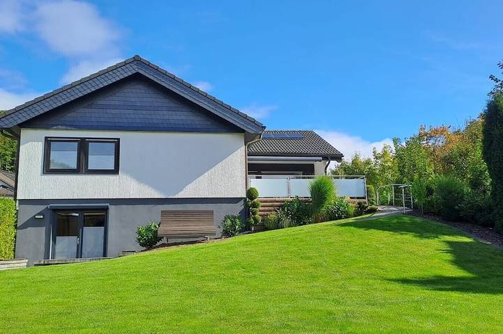 Ferienhaus für 6 Personen, mit Sauna und Garten in Schmallenberg