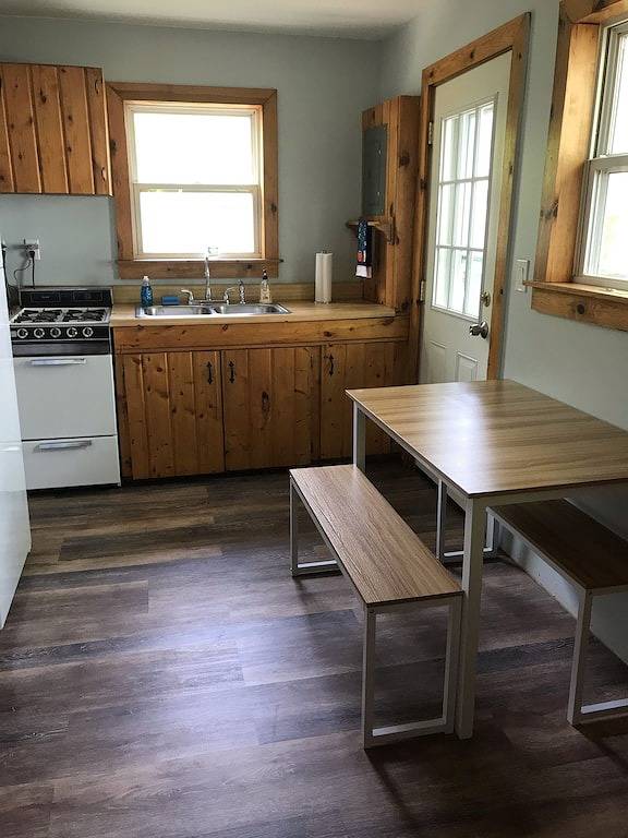 Cabin #3 With Lake View At Higgins Lake - True North Cabin Rentals in Higgins Lake