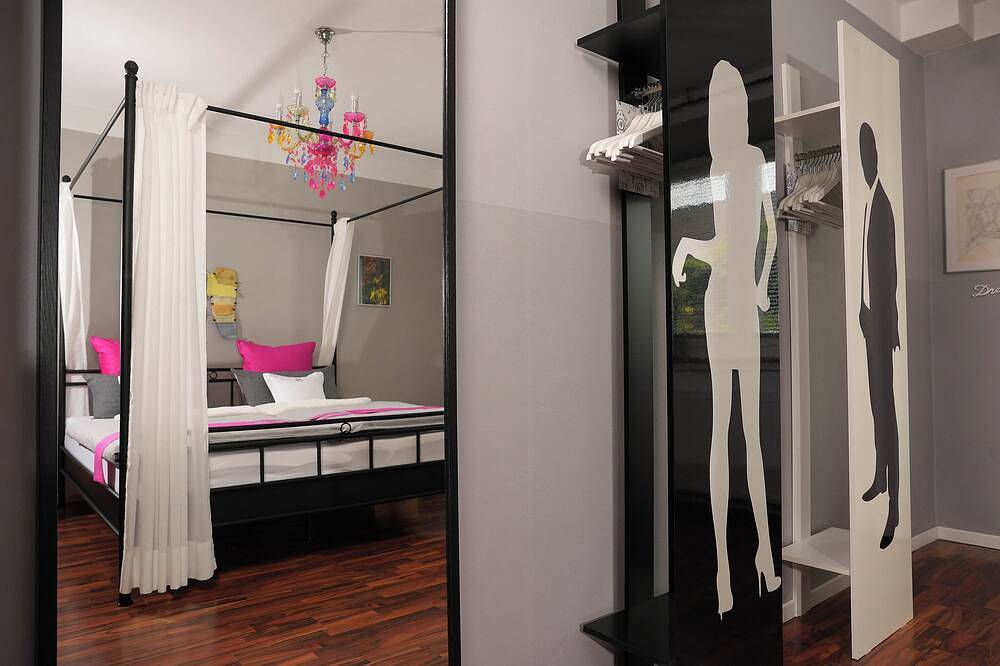 Ganze Wohnung, Ferienlounge & Art Bad Driburg im Eggegebirge/Teutob. Wald in Bad Driburg, Kreis Höxter