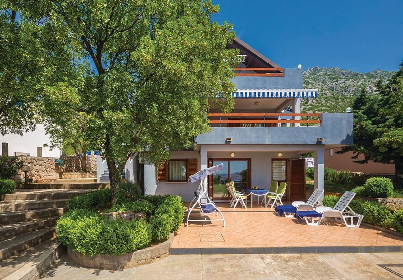 Ganzes Studio, Apartments Ivni in Cesarica, Naturpark Velebit