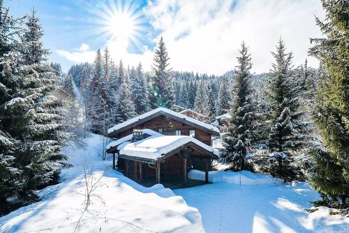 Chalet pour 12 personnes, avec Terrasse et Jacuzzi à Courchevel
