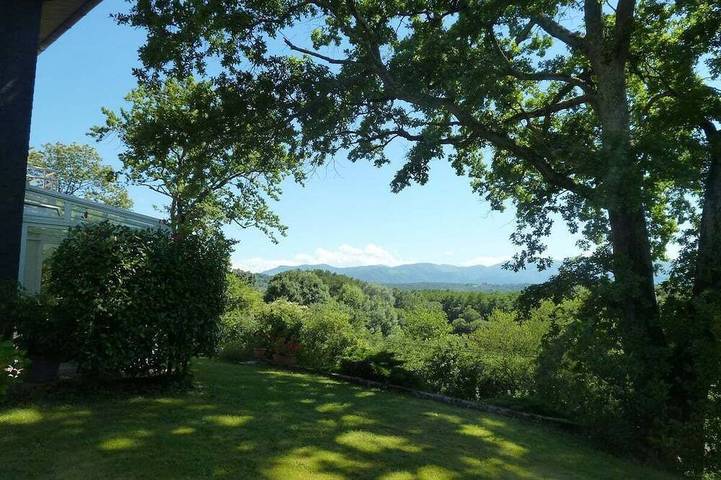 Résidence Bellevue. Chambre d'hôtes entre Pau, Lourdes et Tarbes in Pontacq, Béarn