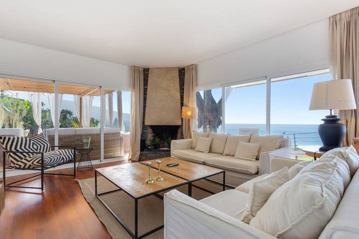 Vacation Home "Villa Bahía de Michel" with Sea View, Pool, Garden & Wi-Fi in Lomo Román, Santa Úrsula
