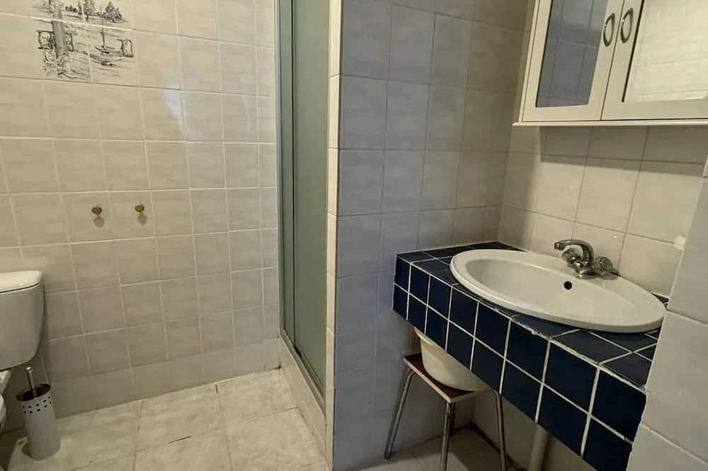 Entire apartment, Homerez - Studio Néris-les-Bains in Néris-les-Bains, Montluçon region