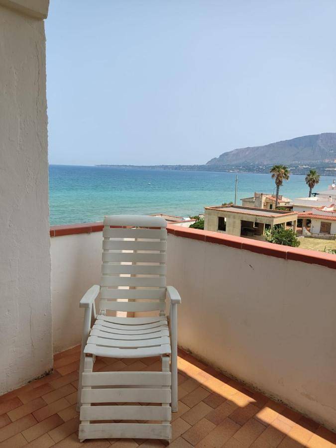 Casa vacanza per 4 persone, con terrazza e panorama, con animali domestici in Trappeto